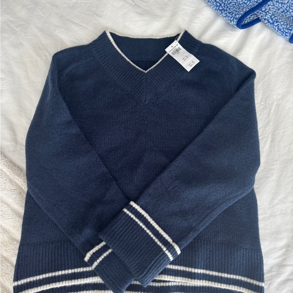 Abercrombie Sweater Women’s NWT